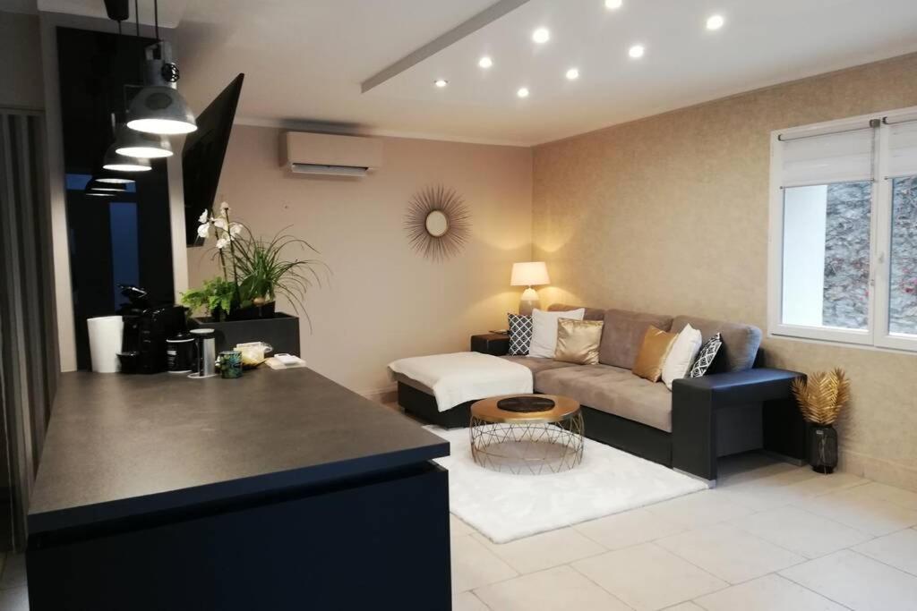 Maison De Village De Caractere Nebian ภายนอก รูปภาพ
